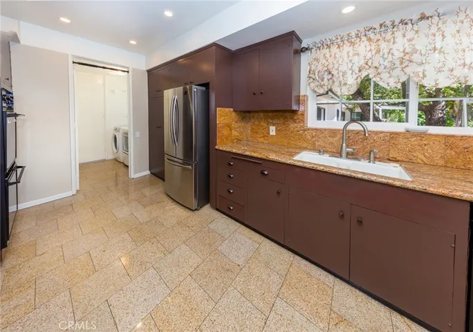 3110 Peters Circle, Glendale, California 91208