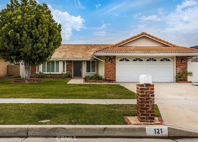 121 N Avenida Malaga, Anaheim Hills, California 92808
