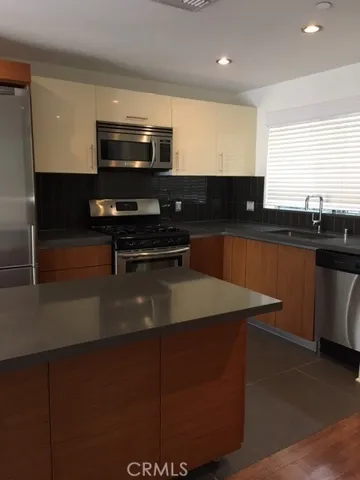 1700 Sawtelle Boulevard Unit 318, Los Angeles, California 90025