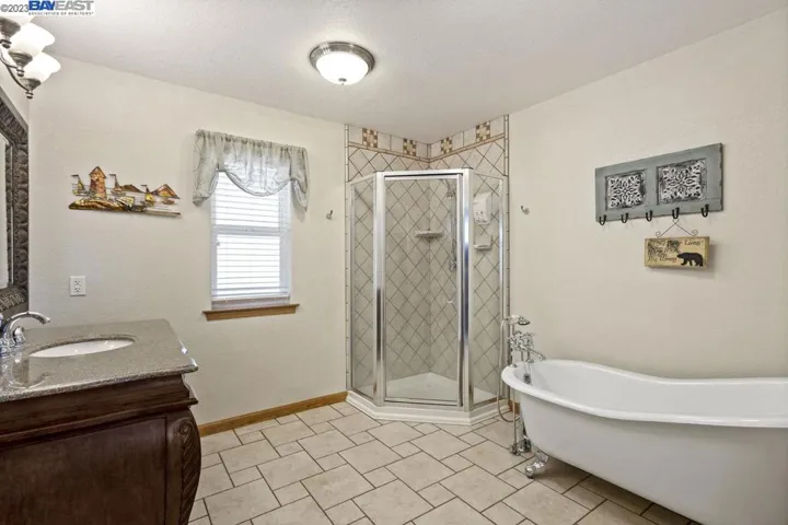 20485 Hekeke Lane, None, California 95346