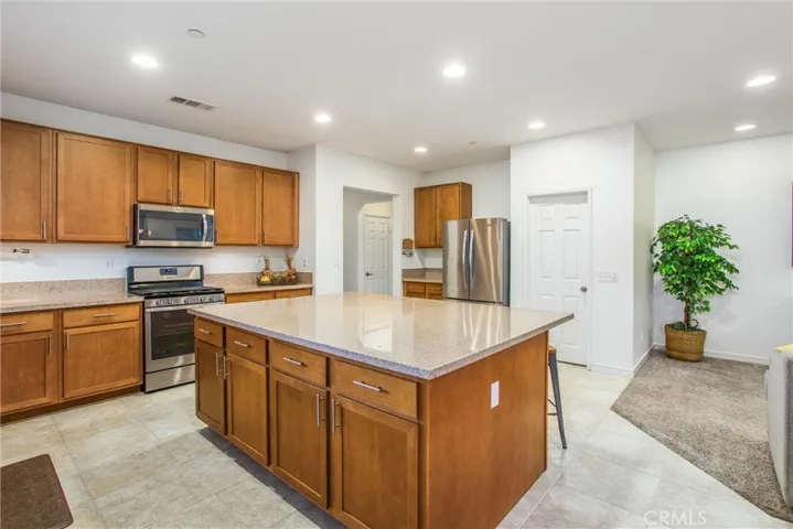 1204 Houstonia Lane, Beaumont, California 92223