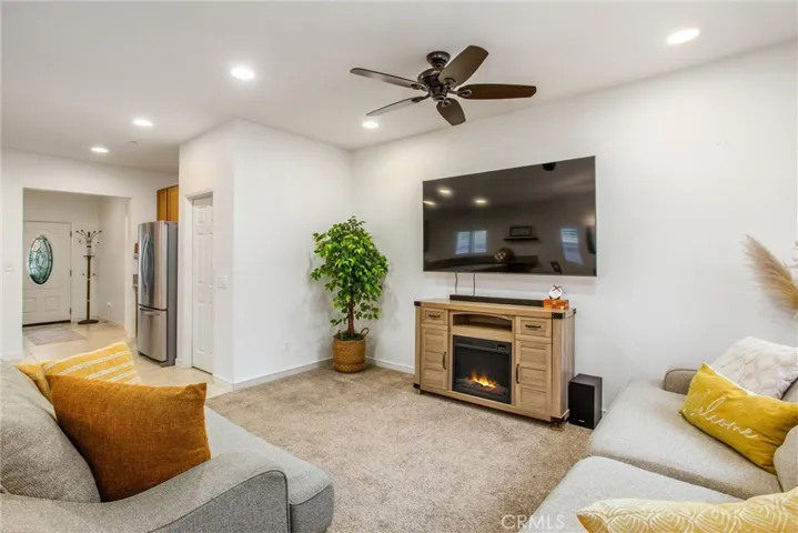 1204 Houstonia Lane, Beaumont, California 92223