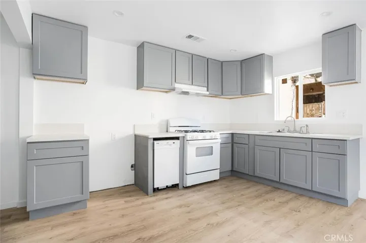822 W 42nd Place, Los Angeles, California 90037