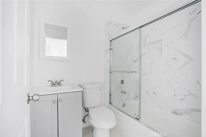822 W 42nd Place, Los Angeles, California 90037