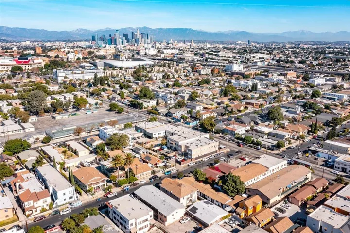 822 W 42nd Place, Los Angeles, California 90037