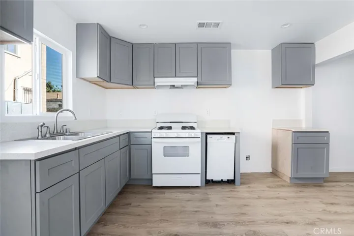 822 W 42nd Place, Los Angeles, California 90037