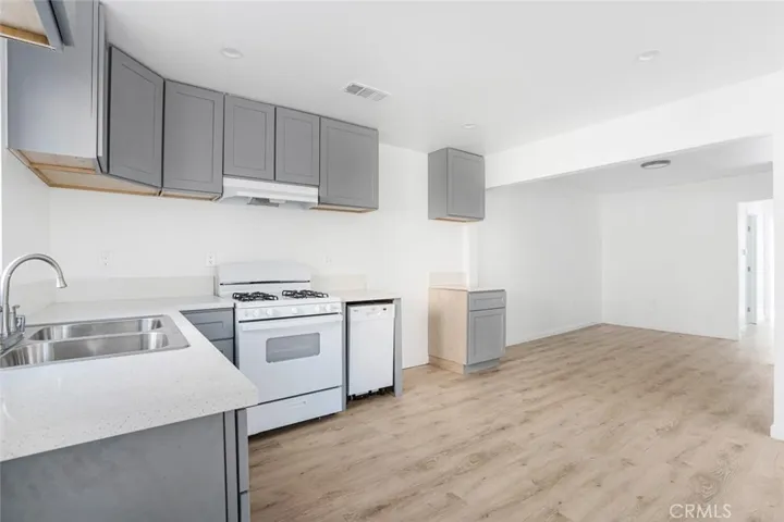 822 W 42nd Place, Los Angeles, California 90037