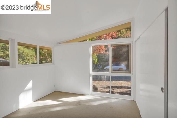 3015 Jordan Rd, Oakland, California 94602