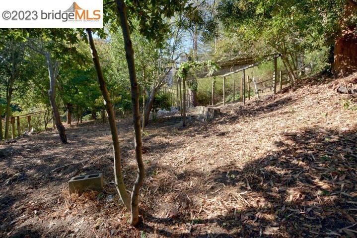 3015 Jordan Rd, Oakland, California 94602
