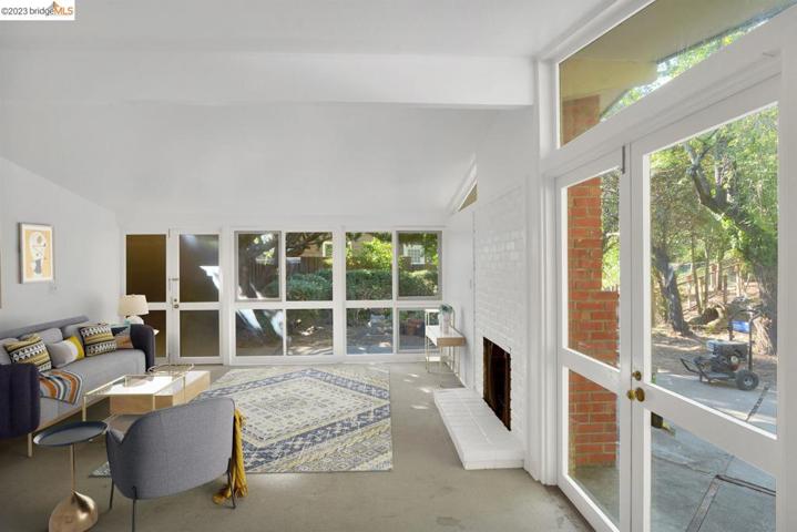 3015 Jordan Rd, Oakland, California 94602