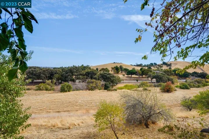 2235 San Remo Way, Pittsburg, California 94565