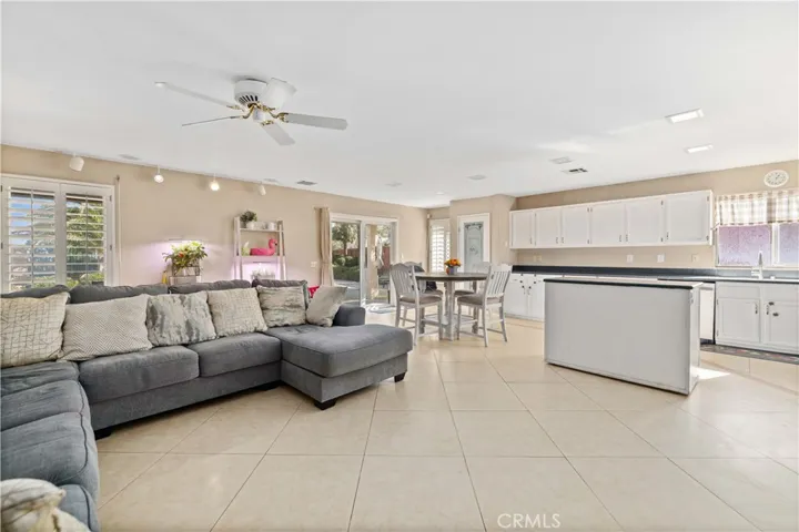 39460 Middleton Street, Palmdale, California 93551