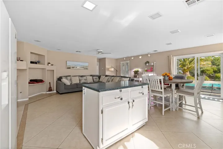 39460 Middleton Street, Palmdale, California 93551