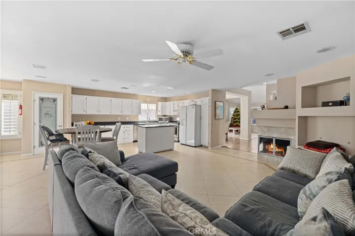39460 Middleton Street, Palmdale, California 93551