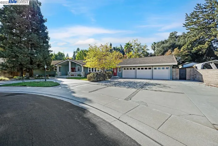 215 Primula Ct, Ripon, California 95366