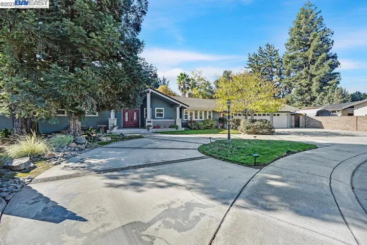 215 Primula Ct, Ripon, California 95366
