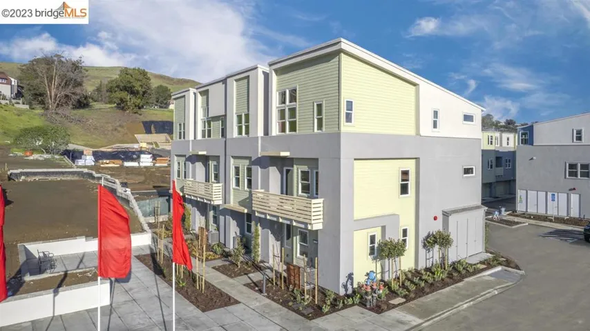 581 Somi Court 20, Hayward, California 94544