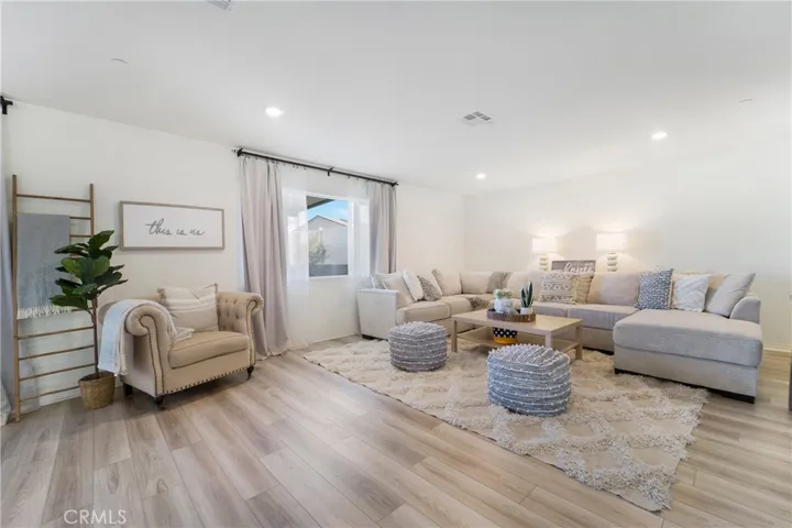 32112 Prairie Crossing Drive, Winchester, California 92596