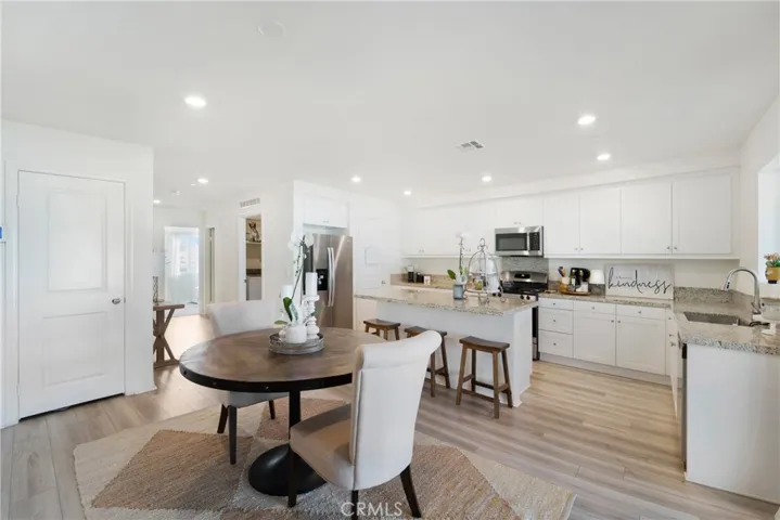 32112 Prairie Crossing Drive, Winchester, California 92596