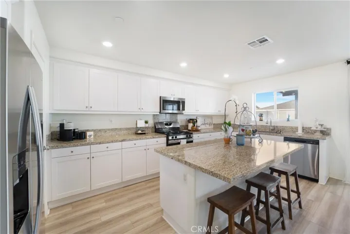 32112 Prairie Crossing Drive, Winchester, California 92596