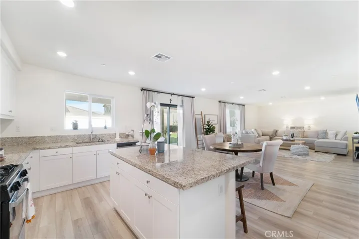 32112 Prairie Crossing Drive, Winchester, California 92596