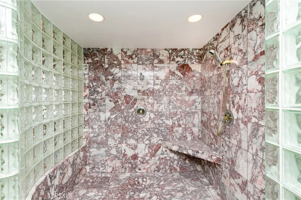15980 Summit Crest Drive, Riverside, California 92506 home-pic-39
