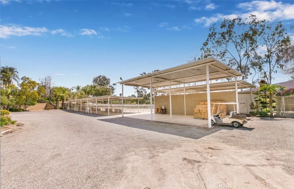 15980 Summit Crest Drive, Riverside, California 92506 home-pic-25