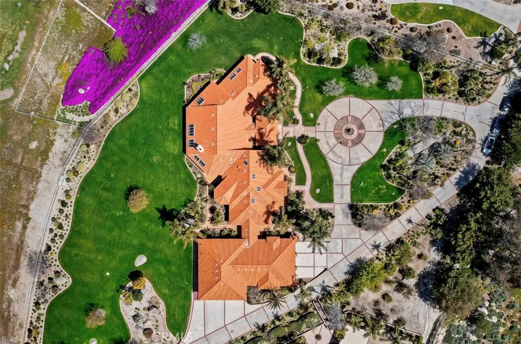 15980 Summit Crest Drive, Riverside, California 92506 home-pic-23