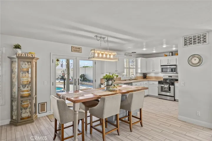8992 Dahlia Drive, Corona, California 92883