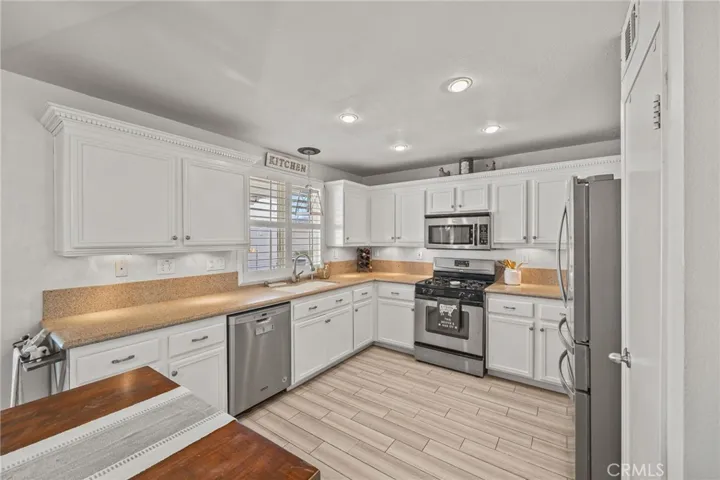 8992 Dahlia Drive, Corona, California 92883