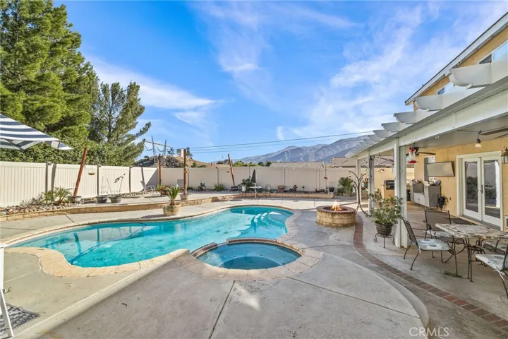 8992 Dahlia Drive, Corona, California 92883