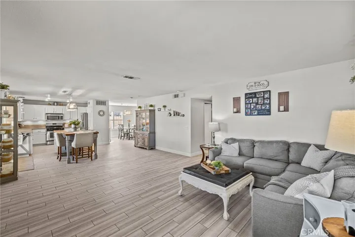 8992 Dahlia Drive, Corona, California 92883