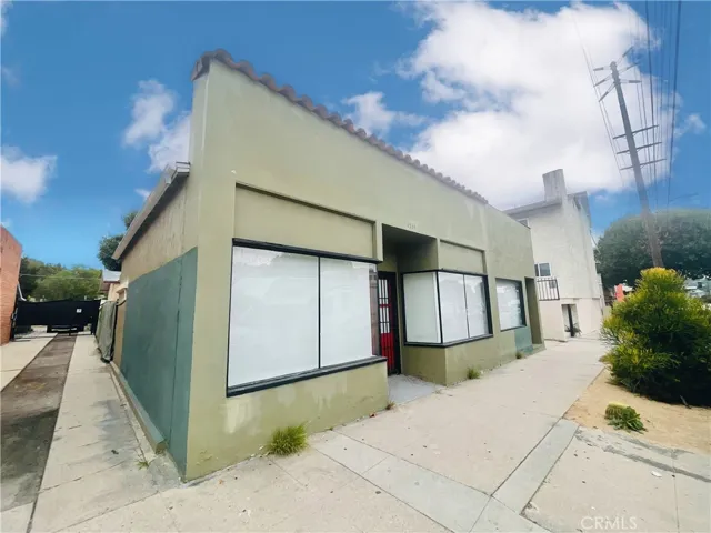 4534 Eagle Rock Boulevard, Los Angeles, California 90041