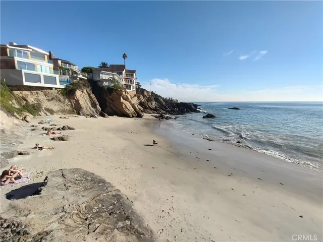 Woods Cove Beach looking south