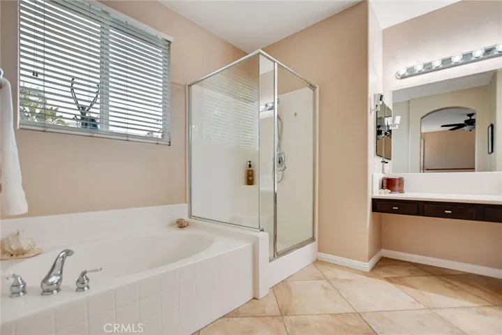 210 Encore Way, Corona, California 92879