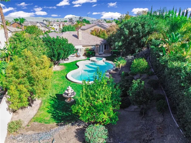 210 Encore Way, Corona, California 92879