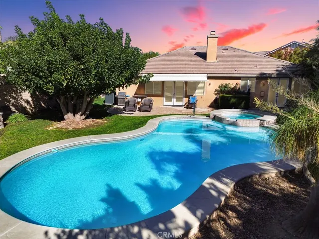 210 Encore Way, Corona, California 92879