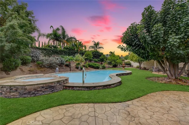 210 Encore Way, Corona, California 92879