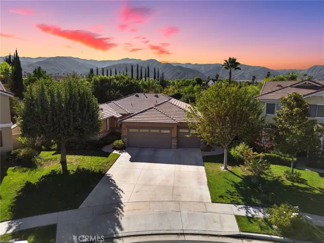 210 Encore Way, Corona, California 92879