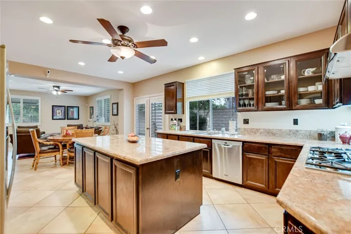 210 Encore Way, Corona, California 92879