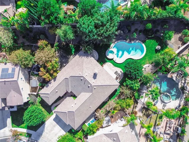 210 Encore Way, Corona, California 92879