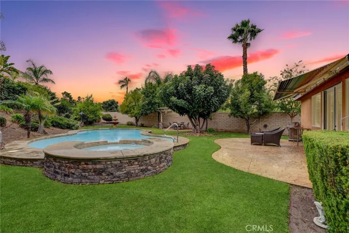 210 Encore Way, Corona, California 92879