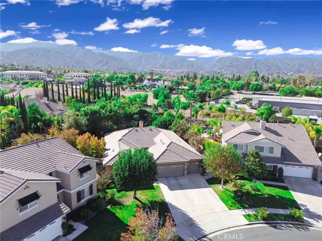210 Encore Way, Corona, California 92879