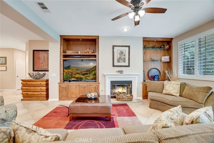 210 Encore Way, Corona, California 92879