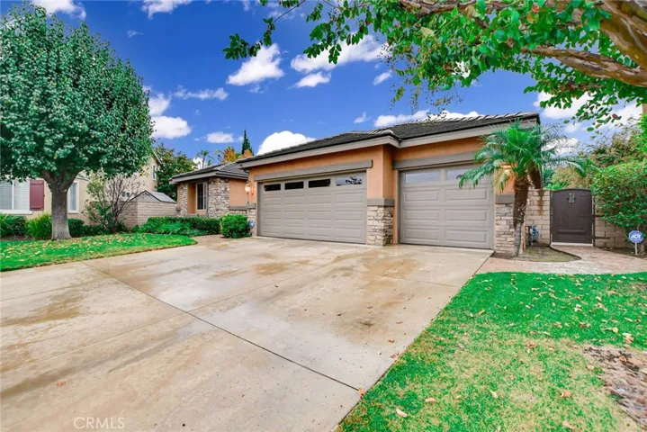 210 Encore Way, Corona, California 92879