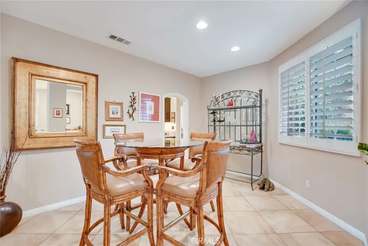210 Encore Way, Corona, California 92879