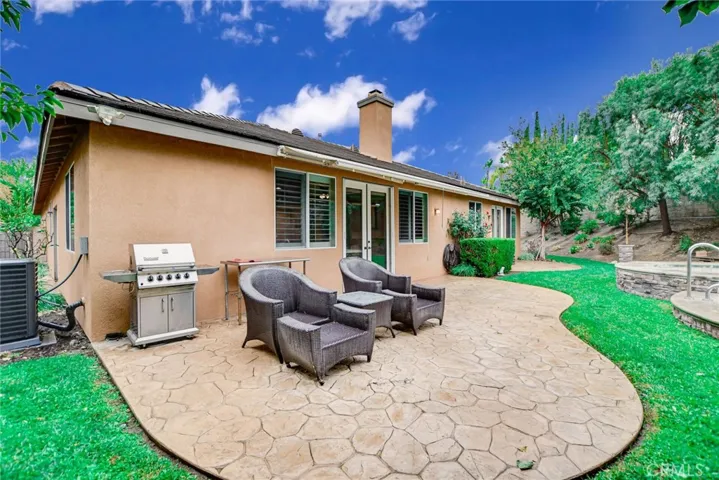 210 Encore Way, Corona, California 92879