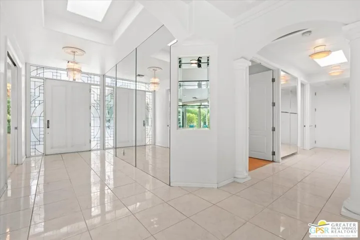 875 Tamarisk Road, Palm Springs, California 92262