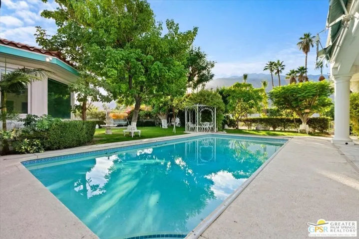 875 Tamarisk Road, Palm Springs, California 92262
