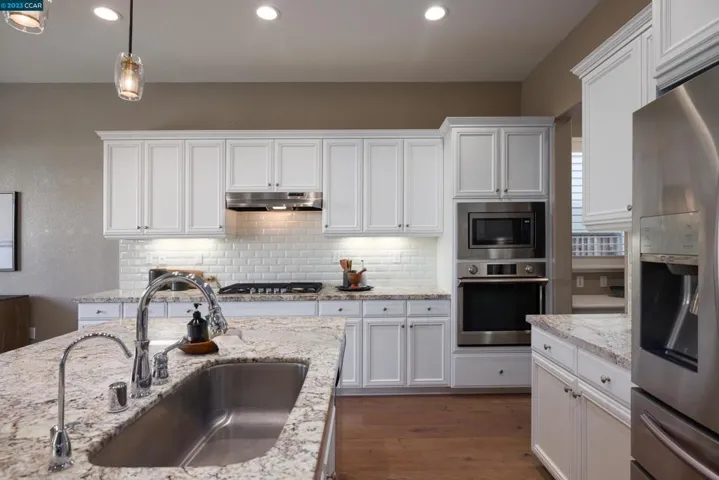 7166 Lakehead Way, Discovery Bay, California 94505